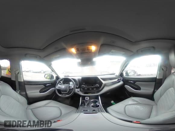 ✅ 2023 Toyota Highlander Hybrid XLE • VIN: 5TDKBRCH3PS119452 • Lot: 43311561. Listed on IAAI with 24,779 mi. Free auction sales archive from the USA and detailed vehicle history report at DreamBid. Image 18.