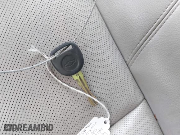 ✅ 2012 Chevrolet Silverado 1500 LTZ • VIN: 1GCPKTE70CF123184 • Lot: 42612979. Wystawiony na IAAI z przebiegiem 201 407 mil. Bezpłatny archiwum sprzedaży aukcyjnych z USA i szczegółowy raport historii pojazdu na DreamBid. Zdjęcie 11.