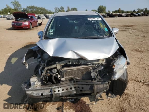 ✅ 2016 Nissan Note S Plus • VIN: 3N1CE2CP7GL401001 • Lot: 80146785. Wystawiony na Copart z przebiegiem 193 812 mil. Bezpłatny archiwum sprzedaży aukcyjnych z USA i szczegółowy raport historii pojazdu na DreamBid. Zdjęcie 5.