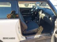 ✅ 2006 MINI Hardtop • VIN: WMWRC335X6TK16871 • Lot: 41846929. Listed on IAAI with 145,709 mi. Free auction sales archive from the USA and detailed vehicle history report at DreamBid. Image 5.