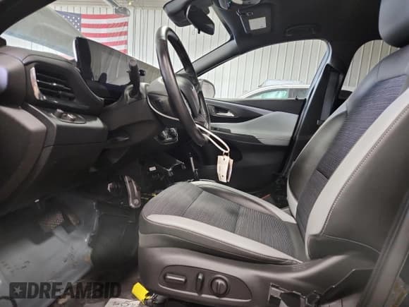 ✅ 2024 Buick Envista Preferred • VIN: KL47LAE28RB205325 • Lot: 80436375. Wystawiony na Copart z przebiegiem 26 839 mil. Bezpłatny archiwum sprzedaży aukcyjnych z USA i szczegółowy raport historii pojazdu na DreamBid. Zdjęcie 7.