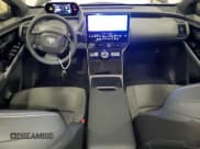 ✅ 2025 Toyota bZ4X XLE • VIN: JTMAAAAA2SA073267 • Лот: 90489975. Опубликован ранее на Copart с пробегом 1 739 миль. Бесплатный доступ к архиву аукционных продаж из США и подробный отчёт об истории автомобиля на DreamBid. Изображение 8.