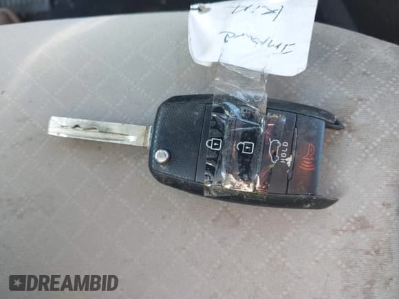 ✅ 2017 Kia Sorento LX • VIN: 5XYPGDA53HG232402 • Lot: 43218293. Listed on IAAI with 149,088 mi. Free auction sales archive from the USA and detailed vehicle history report at DreamBid. Image 11.