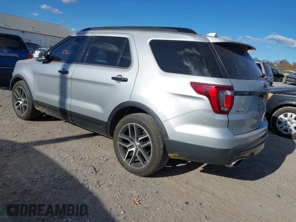 ✅ 2016 Ford Explorer Sport • VIN: 1FM5K8GT6GGB55504 • Lot: 43612920. Wystawiony na IAAI z przebiegiem 149 151 mil. Bezpłatny archiwum sprzedaży aukcyjnych z USA i szczegółowy raport historii pojazdu na DreamBid. Zdjęcie 3.
