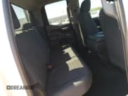 ✅ 2020 Chevrolet Silverado 1500 Custom • VIN: 1GCRWBEF1LZ102082 • Lot: 73054144. Wystawiony na Copart z przebiegiem 63 443 mil. Bezpłatny archiwum sprzedaży aukcyjnych z USA i szczegółowy raport historii pojazdu na DreamBid. Zdjęcie 11.