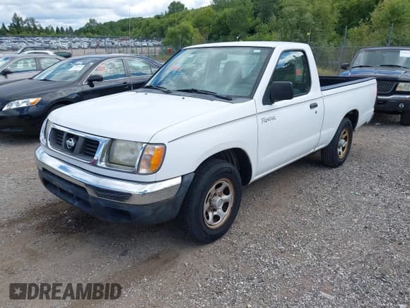 ✅ 2000 Nissan Frontier XE • VIN: 1N6DD21S1YC396142 • Lot: 43082986. Listed on IAAI with 131,181 mi. Free auction sales archive from the USA and detailed vehicle history report at DreamBid. Image 2.