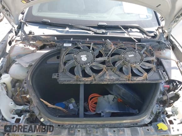 ✅ 2023 Polestar 2 • VIN: YSMED3KA7PL114642 • Lot: 43474318. Wystawiony na IAAI z przebiegiem 47 246 mil. Bezpłatny archiwum sprzedaży aukcyjnych z USA i szczegółowy raport historii pojazdu na DreamBid. Zdjęcie 12.