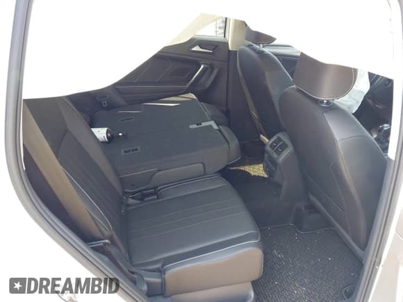 ✅ 2023 Volkswagen Tiguan SE • VIN: 3VVMB7AX2PM003264 • Lot: 42924212. Listed on IAAI with 24,014 mi. Free auction sales archive from the USA and detailed vehicle history report at DreamBid. Image 8.