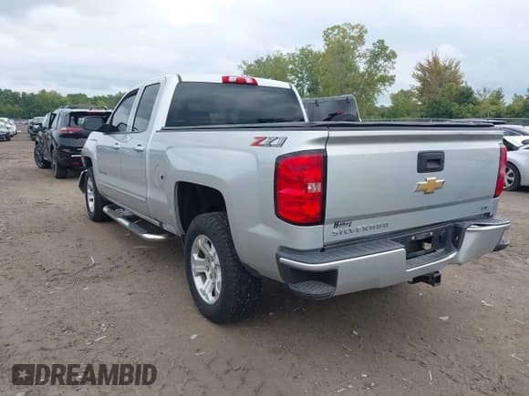 ✅ 2019 Chevrolet Silverado 1500 LT • VIN: 2GCVKPEC9K1101198 • Lot: 43149315. Wystawiony na IAAI z przebiegiem 106 346 mil. Bezpłatny archiwum sprzedaży aukcyjnych z USA i szczegółowy raport historii pojazdu na DreamBid. Zdjęcie 3.