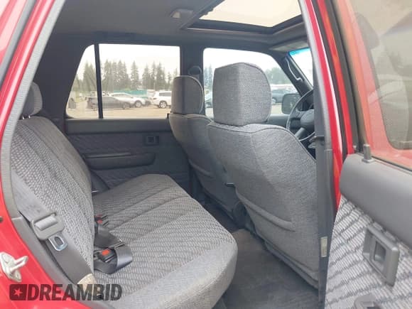 ✅ 1995 Toyota 4Runner • VIN: JT3VN39W3S0185068 • Lot: 42415871. Listed on IAAI with 209,656 mi. Free auction sales archive from the USA and detailed vehicle history report at DreamBid. Image 8.