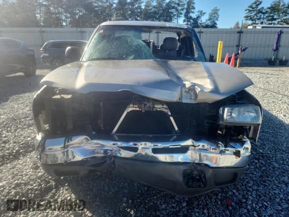✅ 2003 Chevrolet Silverado 1500 LS • VIN: 2GCEC19V031219826 • Lot: 91352585. Listed on Copart with Not provided. Free auction sales archive from the USA and detailed vehicle history report at DreamBid. Image 5.