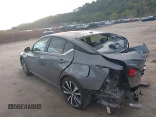 ✅ 2021 Nissan Altima SR • VIN: 1N4BL4CW4MN371572 • Lot: 43372449. Wystawiony na IAAI z przebiegiem 59 232 mil. Bezpłatny archiwum sprzedaży aukcyjnych z USA i szczegółowy raport historii pojazdu na DreamBid. Zdjęcie 3.