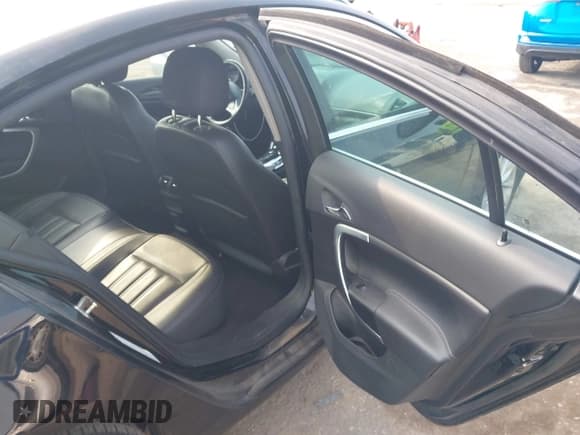 ✅ 2015 Buick Regal Premium I • VIN: 2G4GN5EX4F9120591 • Lot: 43077445. Wystawiony na IAAI z przebiegiem 198 345 mil. Bezpłatny archiwum sprzedaży aukcyjnych z USA i szczegółowy raport historii pojazdu na DreamBid. Zdjęcie 8.