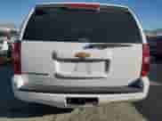 2014 Chevrolet Suburban LT z VIN 1GNSKJE70ER198068, wystawiony jako Copart lot #85145605 z przebiegiem 97 369 mil mil oraz Szkoda całkowita • Salvage title. Historia ofert i sprzedaży dostępna na DreamBid. Obrazek 6.