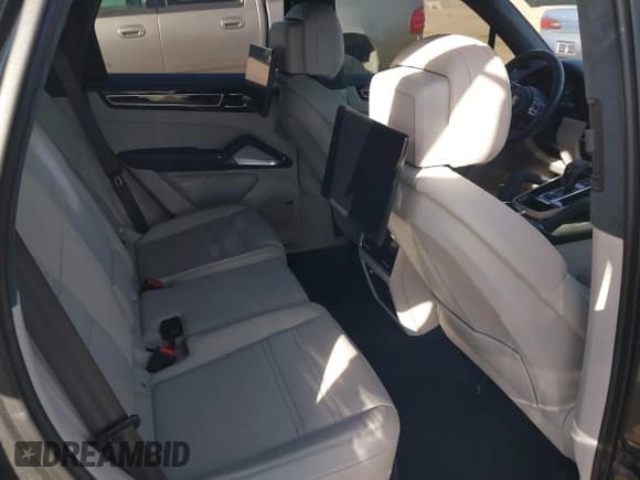 ✅ 2023 Porsche Cayenne Turbo • VIN: WP1AF2AY9PDA20588 • Lot: 41380763. Listed on IAAI with 10,787 mi. Free auction sales archive from the USA and detailed vehicle history report at DreamBid. Image 8.