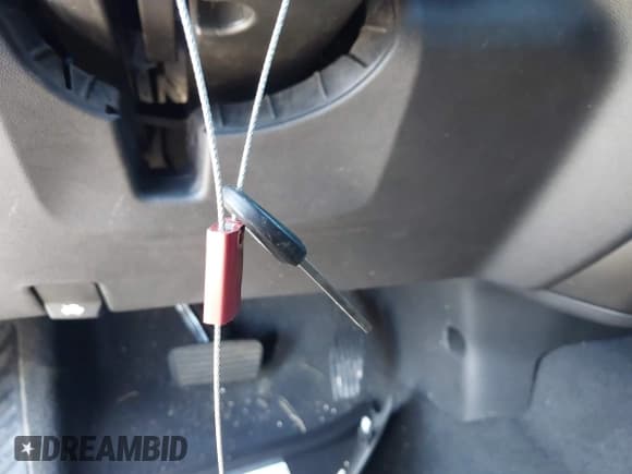 ✅ 2020 Chevrolet Silverado 1500 Custom • VIN: 3GCPWBEK4LG216761 • Lot: 41733863. Wystawiony na IAAI z przebiegiem Nie podano. Bezpłatny archiwum sprzedaży aukcyjnych z USA i szczegółowy raport historii pojazdu na DreamBid. Zdjęcie 11.