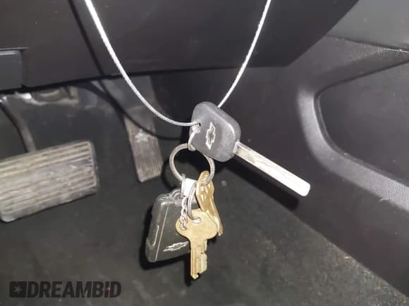 ✅ 2017 Chevrolet Tahoe LT • VIN: 1GNSKBKC6HR299126 • Lot: 41300644. Listed on IAAI with 124,821 mi. Free auction sales archive from the USA and detailed vehicle history report at DreamBid. Image 11.