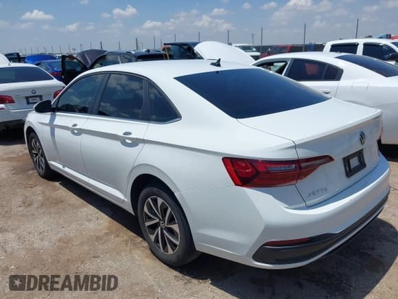 ✅ 2022 Volkswagen Jetta S • VIN: 3VWCM7BU7NM023240 • Лот: 42642763. Опубликован ранее на IAAI с пробегом 51 911 миль. Бесплатный доступ к архиву аукционных продаж из США и подробный отчёт об истории автомобиля на DreamBid. Изображение 3.