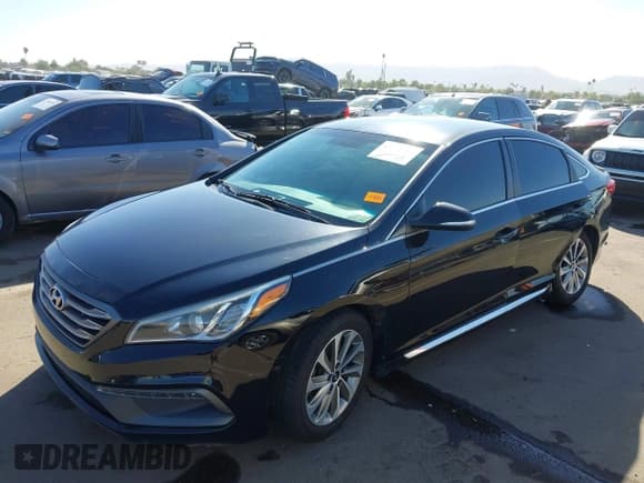 ✅ 2016 Hyundai Sonata Sport • VIN: 5NPE34AF9GH415712 • Лот: 43559456. Опубликован ранее на IAAI с пробегом 121 391 миль. Бесплатный доступ к архиву аукционных продаж из США и подробный отчёт об истории автомобиля на DreamBid. Изображение 2.
