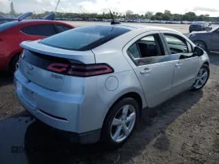 ✅ 2015 Chevrolet Volt • VIN: 1G1RB6E43FU136407 • Lot: 59897824. Wystawiony na Copart z przebiegiem 80 100 mil. Bezpłatny archiwum sprzedaży aukcyjnych z USA i szczegółowy raport historii pojazdu na DreamBid. Zdjęcie 3.