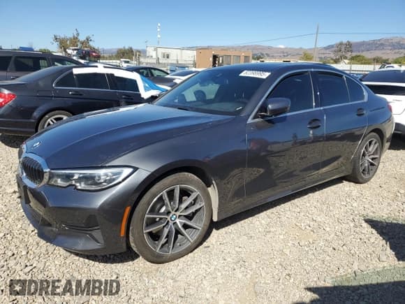 ✅ 2020 BMW 3 Series 330i • VIN: 3MW5R1J04L8B18057 • Lot: 82398995. Wystawiony na Copart z przebiegiem 74 453 mil. Bezpłatny archiwum sprzedaży aukcyjnych z USA i szczegółowy raport historii pojazdu na DreamBid. Zdjęcie 1.