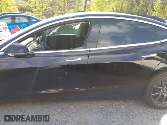 ✅ 2018 Tesla Model 3 Long Range Battery • VIN: 5YJ3E1EA6JF069901 • Lot: 42054027. Wystawiony na IAAI z przebiegiem 78 007 mil. Bezpłatny archiwum sprzedaży aukcyjnych z USA i szczegółowy raport historii pojazdu na DreamBid. Zdjęcie 13.