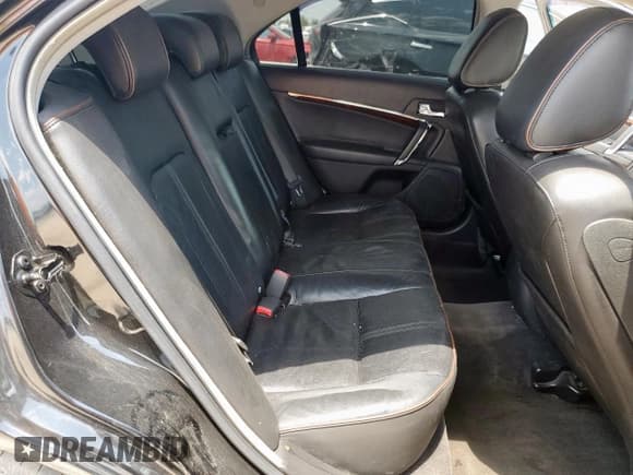 ✅ 2010 Lincoln MKZ • VIN: 3LNHL2JC7AR631842 • Lot: 68180585. Listed on Copart with 150,478 mi. Free auction sales archive from the USA and detailed vehicle history report at DreamBid. Image 10.