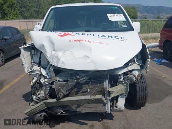 ✅ 2015 Nissan NV200 SV • VIN: 3N6CM0KN6FK708228 • Лот: 42754618. Опубликован ранее на IAAI с пробегом Не указан. Бесплатный доступ к архиву аукционных продаж из США и подробный отчёт об истории автомобиля на DreamBid. Изображение 6.