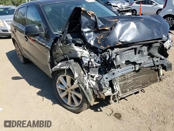 ✅ 2014 Mitsubishi Outlander ES • VIN: 4A4AP3AUXEE019614 • Lot: 82717965. Wystawiony na Copart z przebiegiem 142 064 mil. Bezpłatny archiwum sprzedaży aukcyjnych z USA i szczegółowy raport historii pojazdu na DreamBid. Zdjęcie 15.