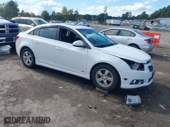 2014 Chevrolet Cruze 1LT с VIN 1G1PC5SB8E7297057, выставлен на аукционе IAAI как лот 43383534 с пробегом 196 127 миль миль и . История ставок и продаж доступна на DreamBid. Изображение 1.