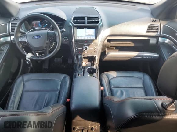 ✅ 2017 Ford Explorer Sport • VIN: 1FM5K8GT7HGA77641 • Lot: 70658784. Wystawiony na Copart z przebiegiem 97 025 mil. Bezpłatny archiwum sprzedaży aukcyjnych z USA i szczegółowy raport historii pojazdu na DreamBid. Zdjęcie 8.