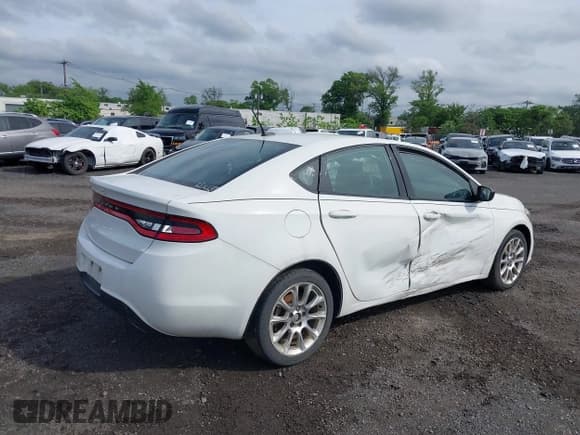 ✅ 2014 Dodge Dart SXT • VIN: 1C3CDFBB3ED775884 • Lot: 42255030. Listed on IAAI with 202,421 mi. Free auction sales archive from the USA and detailed vehicle history report at DreamBid. Image 4.