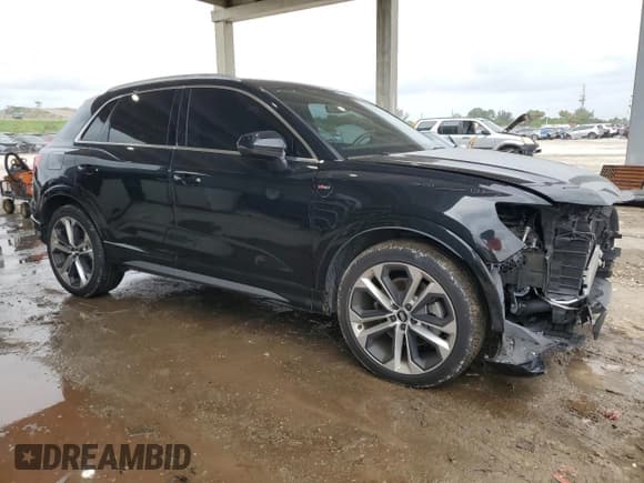 ✅ 2020 Audi Q3 S line Premium Plus • VIN: WA1EECF33L1007740 • Lot: 59664365. Listed on Copart with 32,326 mi. Free auction sales archive from the USA and detailed vehicle history report at DreamBid. Image 4.