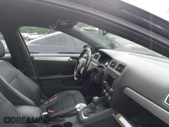 ✅ 2013 Volkswagen Jetta Autobahn • VIN: 3VW4A7AJ5DM227277 • Lot: 42513908. Listed on IAAI with 135,550 mi. Free auction sales archive from the USA and detailed vehicle history report at DreamBid. Image 5.