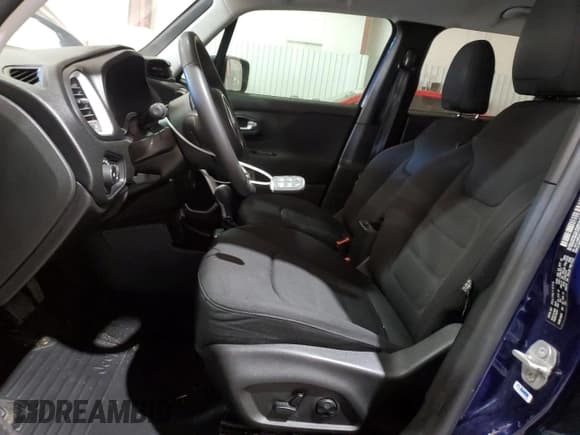 ✅ 2018 Jeep Renegade Latitude • VIN: ZACCJABB3JPJ26327 • Lot: 82475485. Wystawiony na Copart z przebiegiem 41 160 mil. Bezpłatny archiwum sprzedaży aukcyjnych z USA i szczegółowy raport historii pojazdu na DreamBid. Zdjęcie 7.