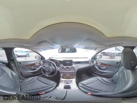 ✅ 2016 Mercedes-Benz C 300 Luxury • VIN: WDDWF4KB8GR177471 • Lot: 68491815. Wystawiony na Copart z przebiegiem 199 691 mil. Bezpłatny archiwum sprzedaży aukcyjnych z USA i szczegółowy raport historii pojazdu na DreamBid. Zdjęcie 15.