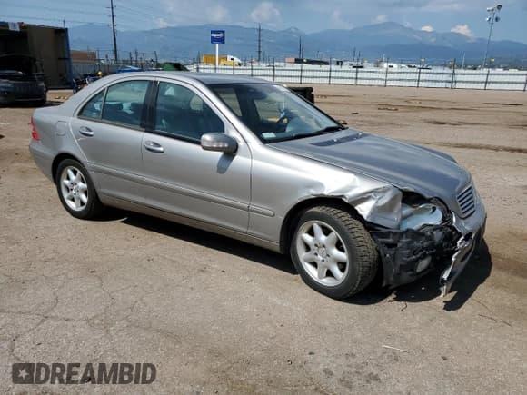 ✅ 2004 Mercedes-Benz C 240 • VIN: WDBRF61J34E018046 • Lot: 64320535. Listed on Copart with 66,933 mi. Free auction sales archive from the USA and detailed vehicle history report at DreamBid. Image 4.