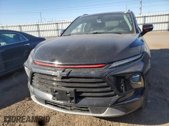 2024 Chevrolet Blazer LT z VIN 3GNKBJR44RS195421, wystawiony jako Copart lot #88692715 z przebiegiem 12 113 mil mil oraz Szkoda całkowita • Salvage title. Historia ofert i sprzedaży dostępna na DreamBid. Obrazek 5.