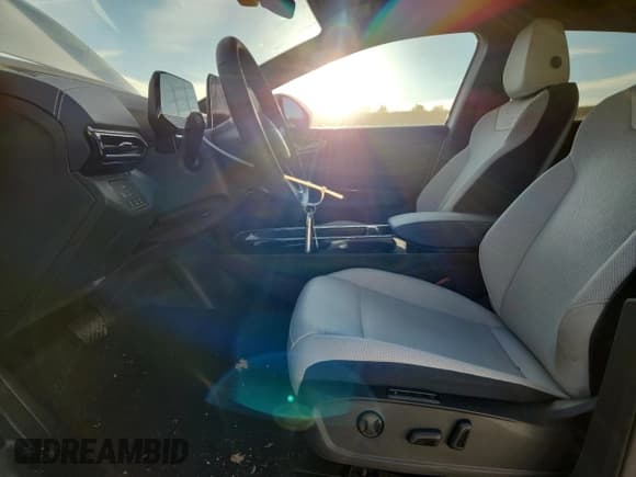 ✅ 2024 Volkswagen ID.4 Pro S • VIN: 1V2WSPE84RC024775 • Лот: 91235285. Опубликован ранее на Copart с пробегом 5 132 миль. Бесплатный доступ к архиву аукционных продаж из США и подробный отчёт об истории автомобиля на DreamBid. Изображение 7.