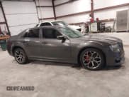 ✅ 2018 Chrysler 300 S • VIN: 2C3CCABG6JH244774 • Lot: 43376392. Wystawiony na IAAI z przebiegiem 158 040 mil. Bezpłatny archiwum sprzedaży aukcyjnych z USA i szczegółowy raport historii pojazdu na DreamBid. Zdjęcie 13.