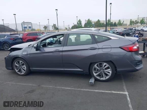 ✅ 2019 Honda Clarity • VIN: JHMZC5F19KC004284 • Lot: 42402813. Wystawiony na IAAI z przebiegiem 53 494 mil. Bezpłatny archiwum sprzedaży aukcyjnych z USA i szczegółowy raport historii pojazdu na DreamBid. Zdjęcie 15.