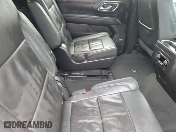 ✅ 2022 Chevrolet Suburban LT • VIN: 1GNSCCKDXNR113725 • Lot: 75954304. Wystawiony na Copart z przebiegiem 43 567 mil. Bezpłatny archiwum sprzedaży aukcyjnych z USA i szczegółowy raport historii pojazdu na DreamBid. Zdjęcie 11.