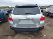 ✅ 2012 Toyota Highlander Limited • VIN: 5TDDK3EH3CS127760 • Лот: 43440699. Опубликован ранее на IAAI с пробегом 192 863 миль. Бесплатный доступ к архиву аукционных продаж из США и подробный отчёт об истории автомобиля на DreamBid. Изображение 16.