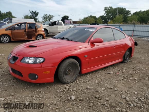 ✅ 2005 Pontiac GTO • VIN: 6G2VX12U05L410785 • Lot: 81385025. Wystawiony na Copart z przebiegiem 34 366 mil. Bezpłatny archiwum sprzedaży aukcyjnych z USA i szczegółowy raport historii pojazdu na DreamBid. Zdjęcie 1.