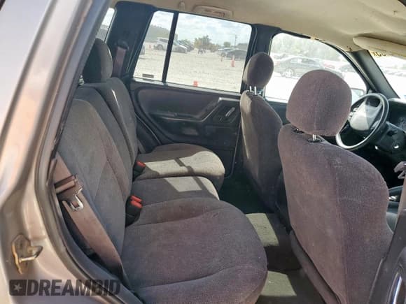 ✅ 2000 Jeep Grand Cherokee Laredo • VIN: 1J4G248S6YC206157 • Lot: 85132095. Listed on Copart with Not provided. Free auction sales archive from the USA and detailed vehicle history report at DreamBid. Image 11.