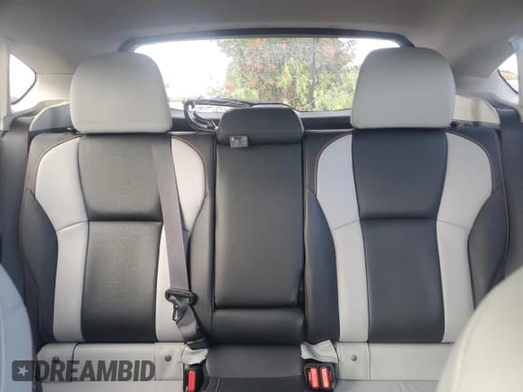 ✅ 2019 Subaru Crosstrek Limited • VIN: JF2GTAMC3K8250757 • Lot: 93044615. Wystawiony na Copart z przebiegiem 38 213 mil. Bezpłatny archiwum sprzedaży aukcyjnych z USA i szczegółowy raport historii pojazdu na DreamBid. Zdjęcie 10.