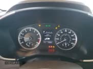 ✅ 2019 Hyundai Santa Fe SE • VIN: 5NMS23AD0KH066718 • Lot: 84984575. Wystawiony na Copart z przebiegiem 103 824 mil. Bezpłatny archiwum sprzedaży aukcyjnych z USA i szczegółowy raport historii pojazdu na DreamBid. Zdjęcie 9.