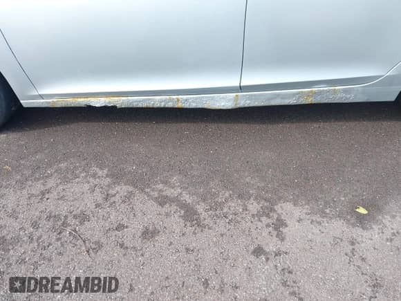 2013 Chevrolet Malibu Eco z VIN 1G11D5RRXDF115580, wystawiony jako IAAI lot #43457345 z przebiegiem 191 599 mil mil oraz . Historia ofert i sprzedaży dostępna na DreamBid. Obrazek 6.