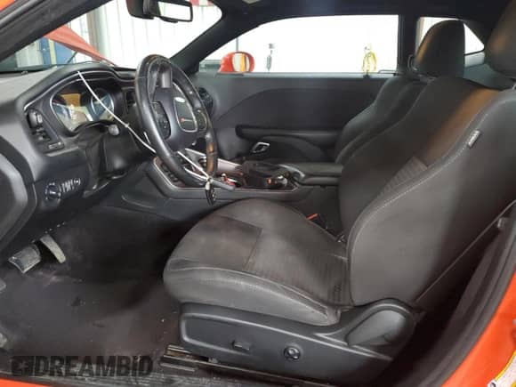 2019 Dodge Challenger GT z VIN 2C3CDZKG3KH541661, wystawiony jako Copart lot #65058755 z przebiegiem 204 467 mil mil oraz Czysty tytuł • Clean title. Historia ofert i sprzedaży dostępna na DreamBid. Obrazek 7.