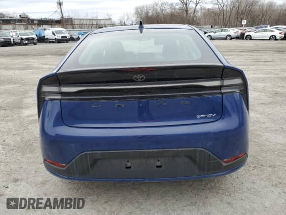 2025 Toyota Prius SE z VIN JTDACACU8S3040893, wystawiony jako Copart lot #52588625 z przebiegiem Nie podano mil oraz Szkoda całkowita • Salvage title. Historia ofert i sprzedaży dostępna na DreamBid. Obrazek 6.